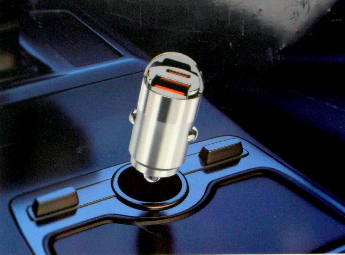 Зарядний пристрій авто Wiwu №Wi-QC028 30W швидка зарядка silver/Breidon — фото 4